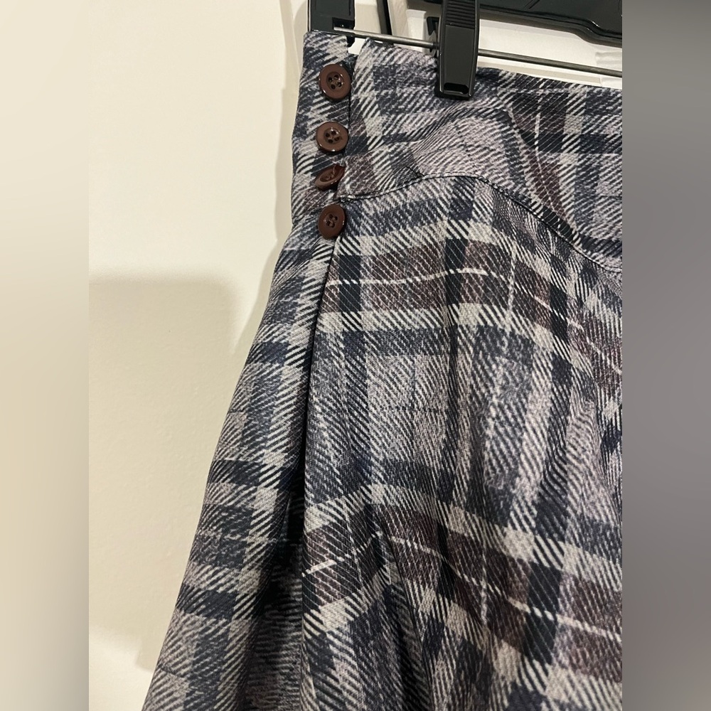 NWOT -  Gray Brown Plaid MiniSkirt - M - Picture 3 of 6